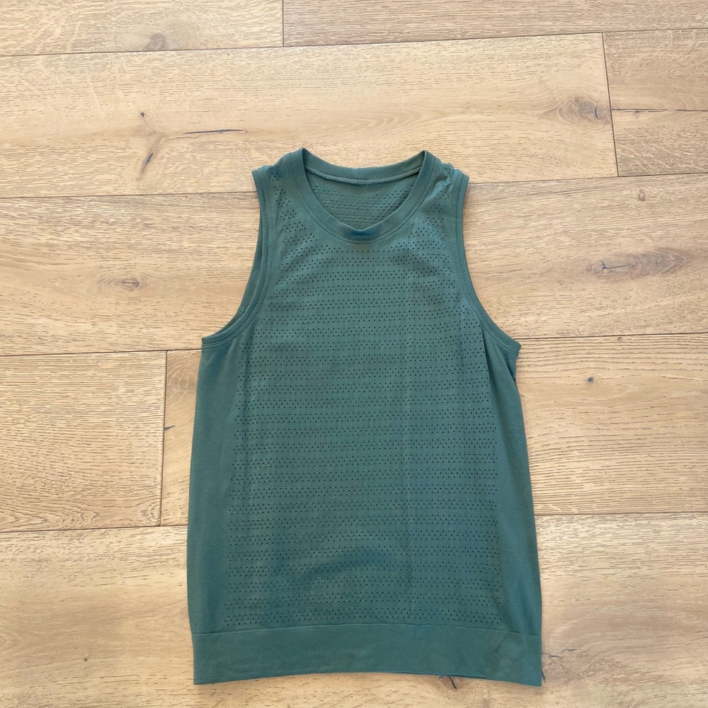 Lululemon sports tank top